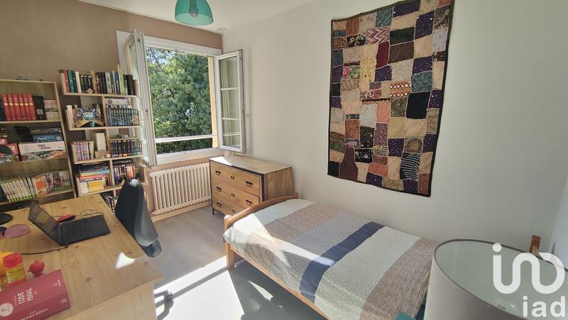 Maison - 215 m² - 10 pièces