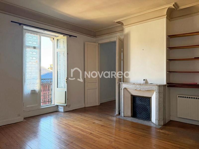 Appartement - 144 m² - 6 pièces