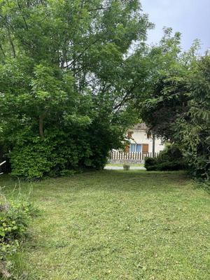 Terrain constructible - 1 250 m²