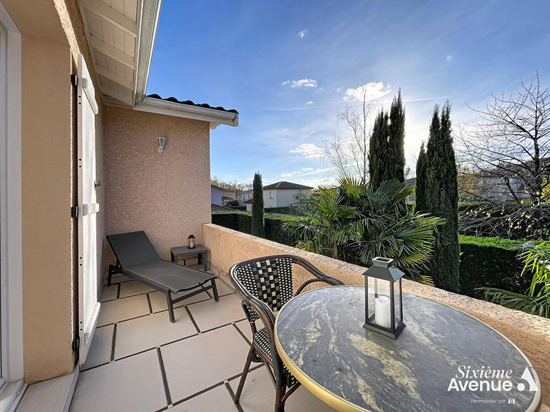 Maison - 181 m² - 8 pièces