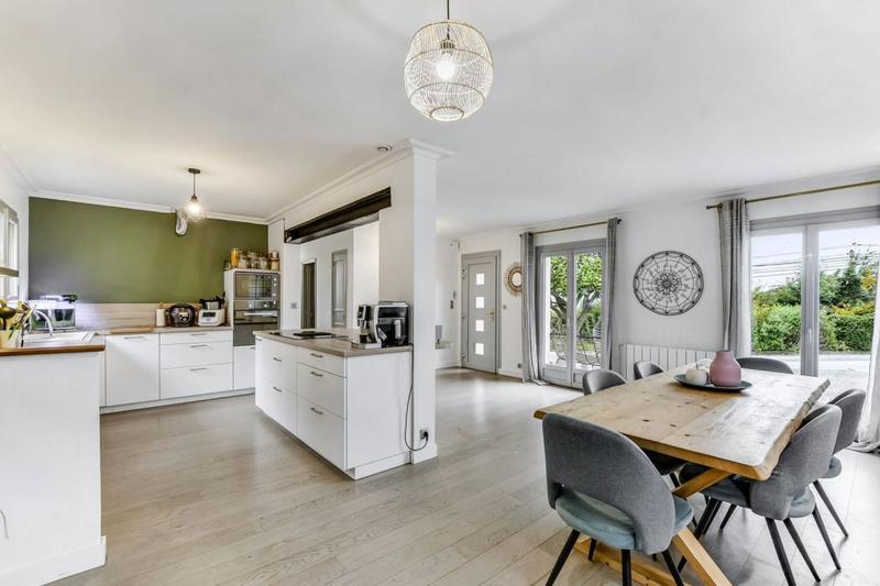 Maison - 135 m² - 6 pièces