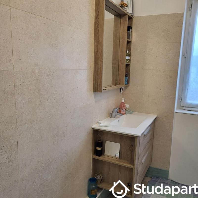 Chambre - 14 m² - 1 pièce