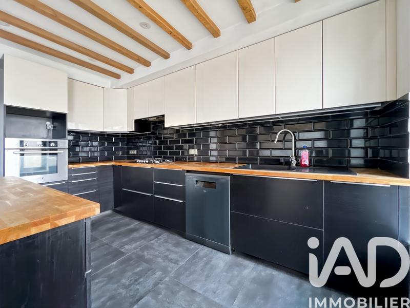 Maison de village - 211 m² - 8 pièces