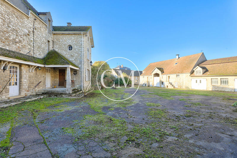 Demeure - 3 162 m² - 25 pièces