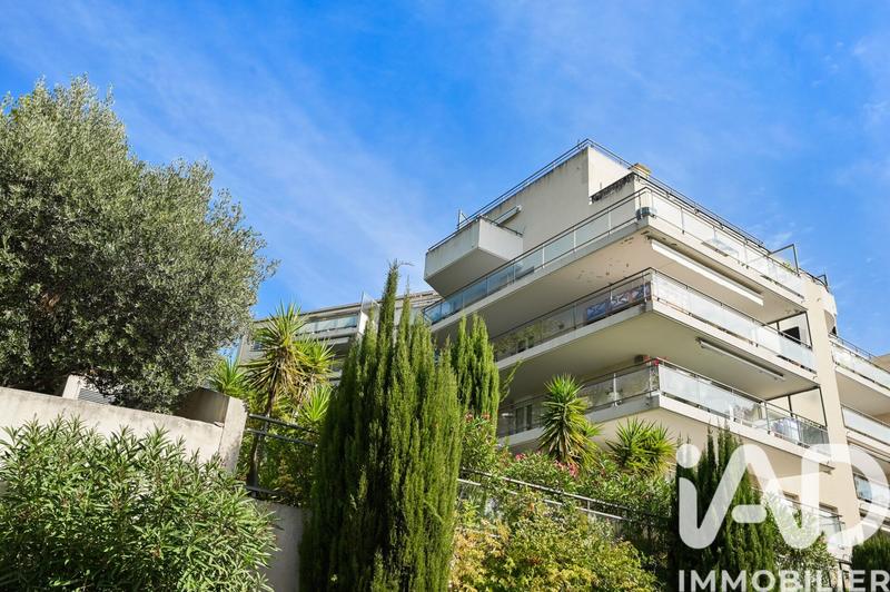 Appartement - 80 m² - 3 pièces