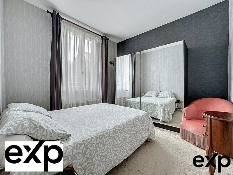 Maison - 170 m² - 8 pièces