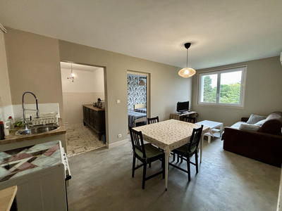 Maison - 440 m² - 16 pièces