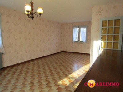 Maison traditionnelle - 93 m² - 5 pièces