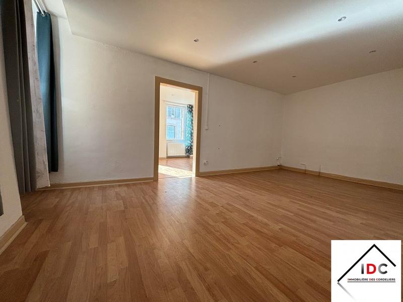 Appartement - 83 m² - 4 pièces