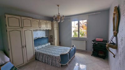 Maison - 206 m² - 8 pièces