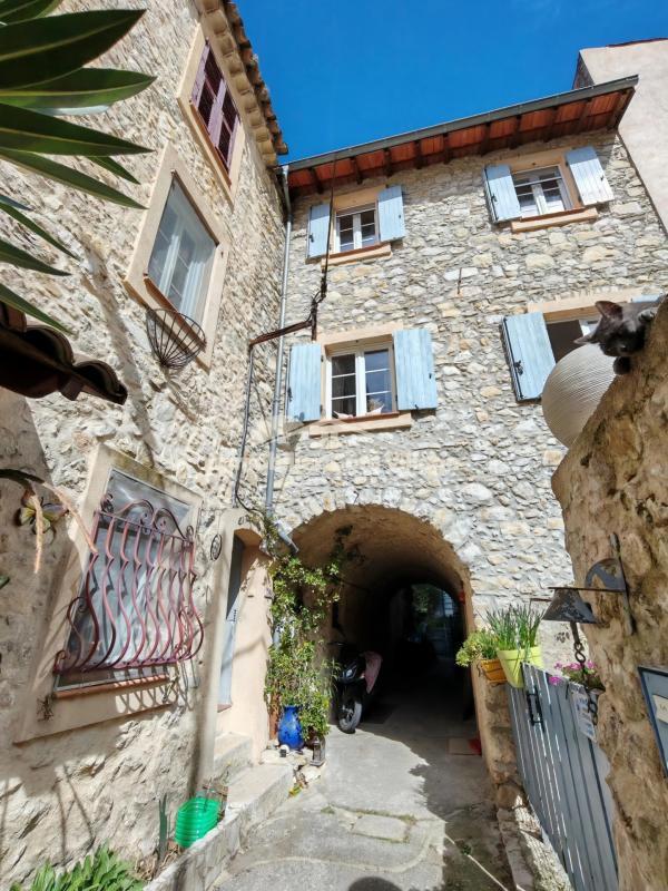 Maison - 104 m² - 4 pièces