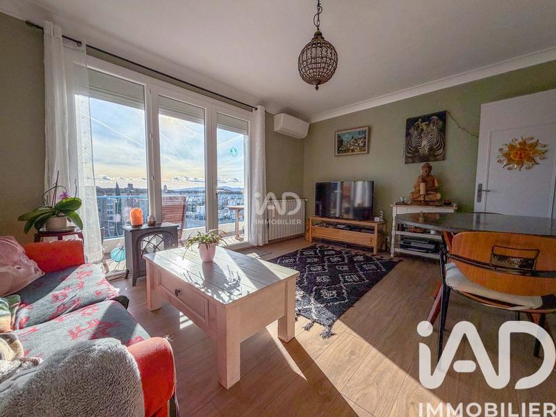 Appartement - 65 m² - 3 pièces