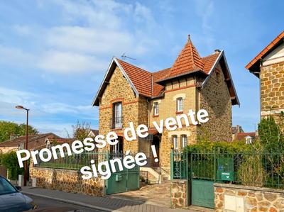 Maison en pierre - 130 m² - 6 pièces