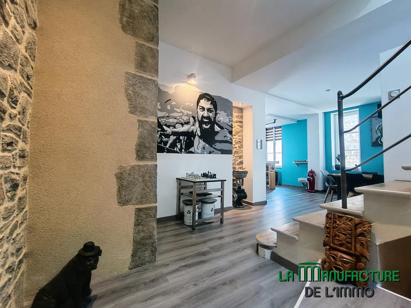 Maison - 177 m² - 6 pièces