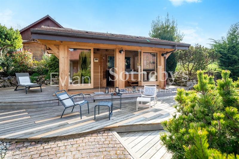 Maison - 189 m² - 8 pièces