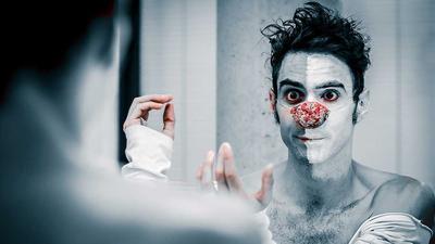 Théâtre "Trop près du mur"