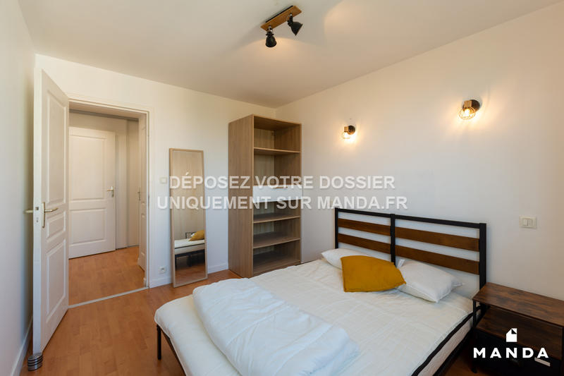 Chambre - 12 m² - 5 pièces