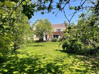 Maison ancienne - 365 m² - 12 pièces