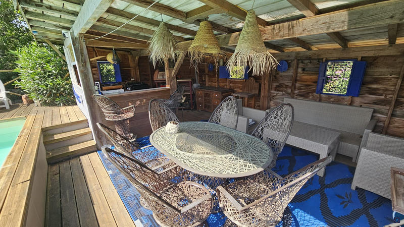 Maison contemporaine - 273 m² - 9 pièces