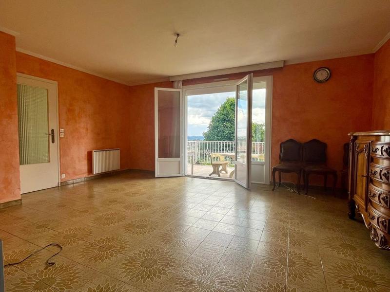 Maison - 98 m² - 5 pièces