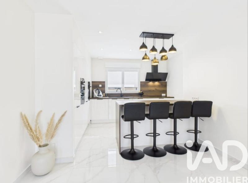 Maison - 115 m² - 5 pièces