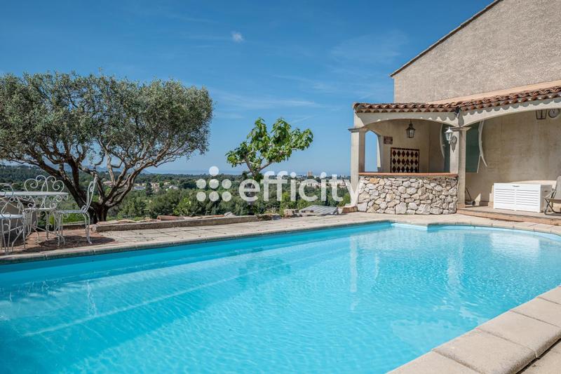 Maison de village - 174 m² - 6 pièces