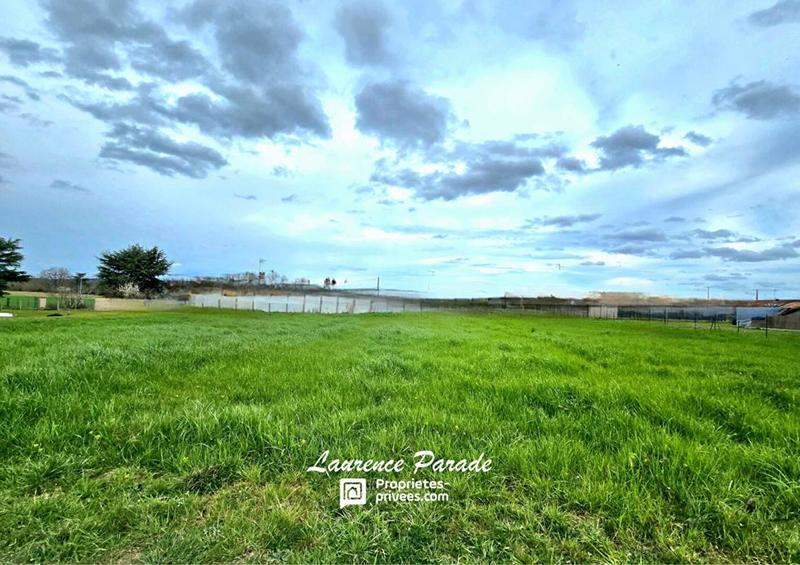 Terrain constructible - 1 736 m²