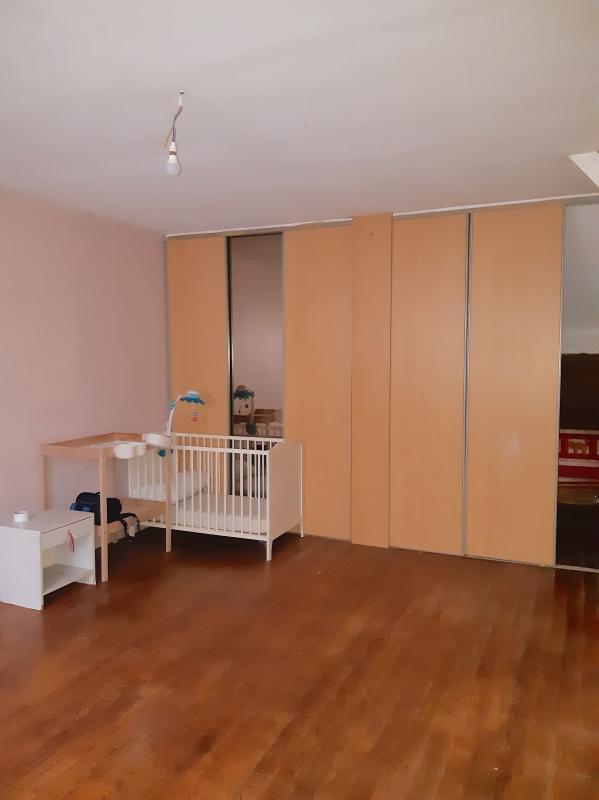 Pavillon - 254 m² - 8 pièces