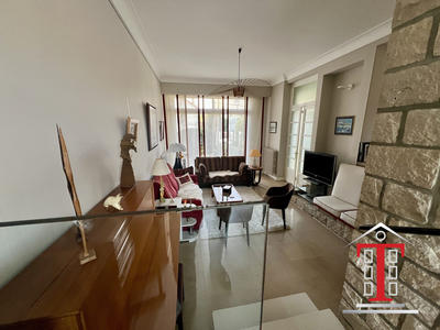 Maison - 180 m² - 7 pièces