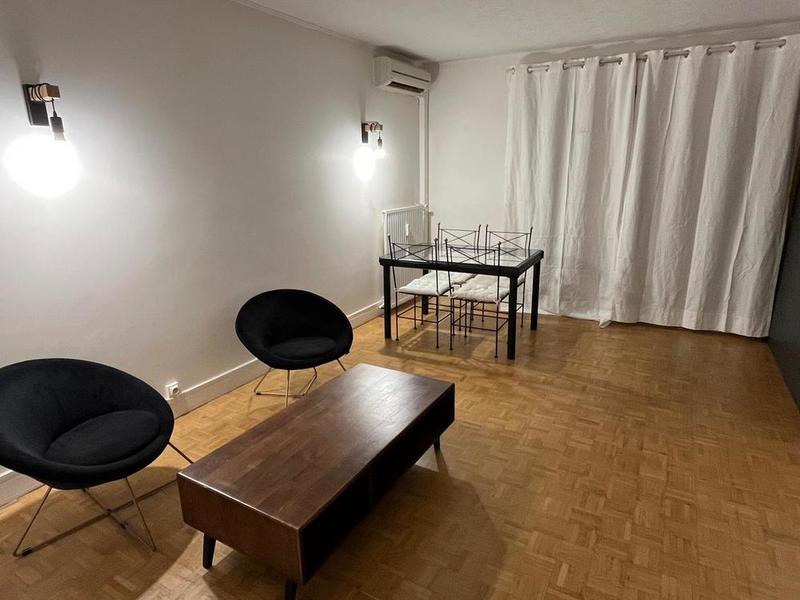 Chambre - 25 m² - 1 pièce