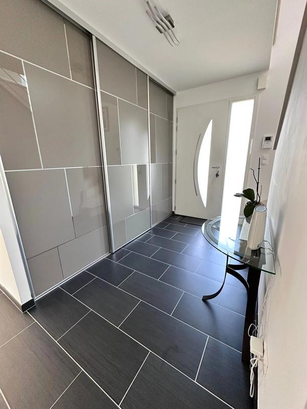 Maison - 261 m² - 10 pièces