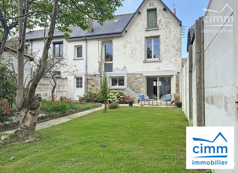 Maison - 98 m² - 5 pièces