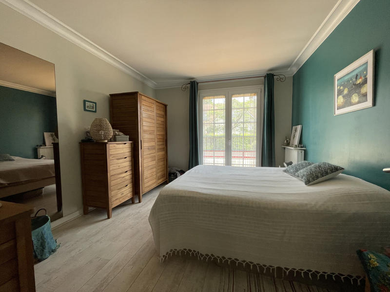 Maison - 226 m² - 9 pièces