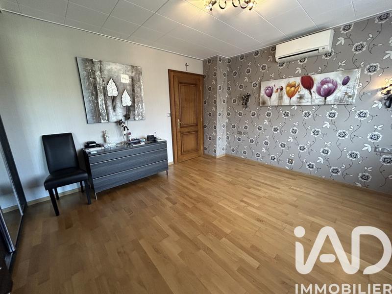 Maison - 177 m² - 8 pièces