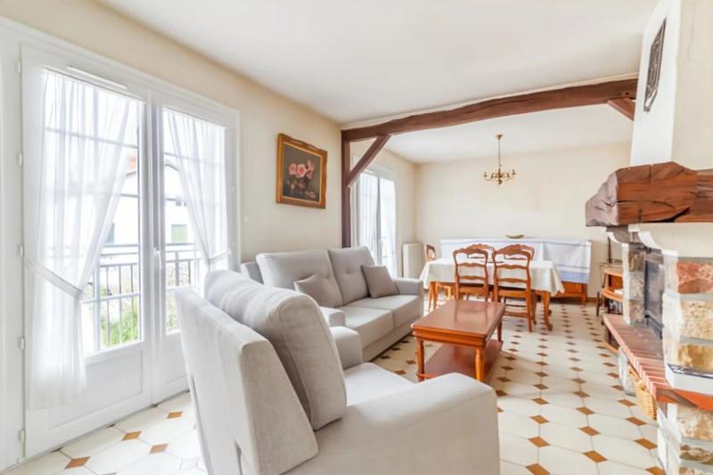 Maison - 123 m² - 7 pièces