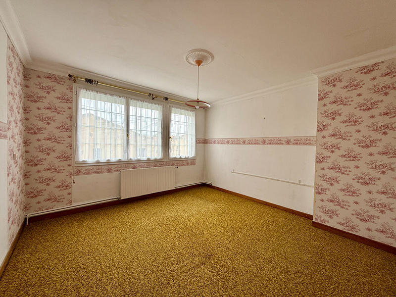 Maison - 240 m² - 9 pièces