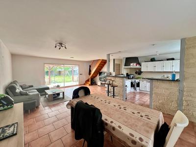 Maison - 122 m² - 5 pièces