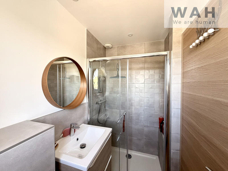 Maison - 218 m² - 5 pièces