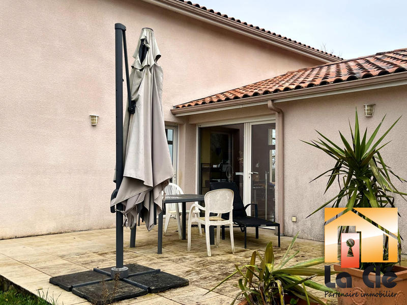 Maison contemporaine - 199 m² - 7 pièces