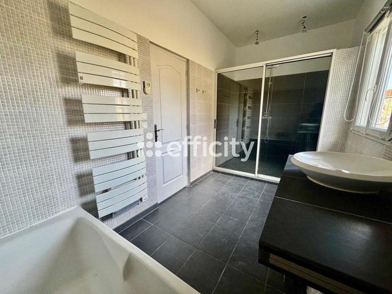 Maison - 178 m² - 5 pièces