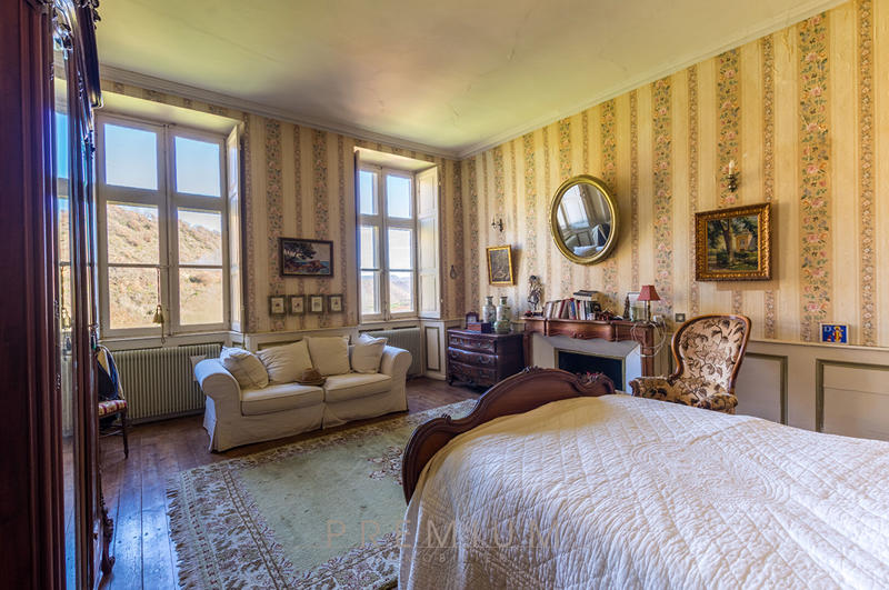 Demeure - 890 m² - 27 pièces