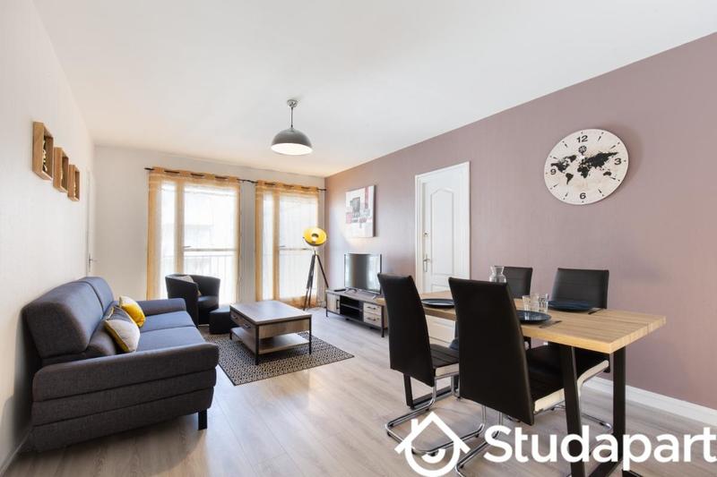 Chambre - 11 m² - 1 pièce