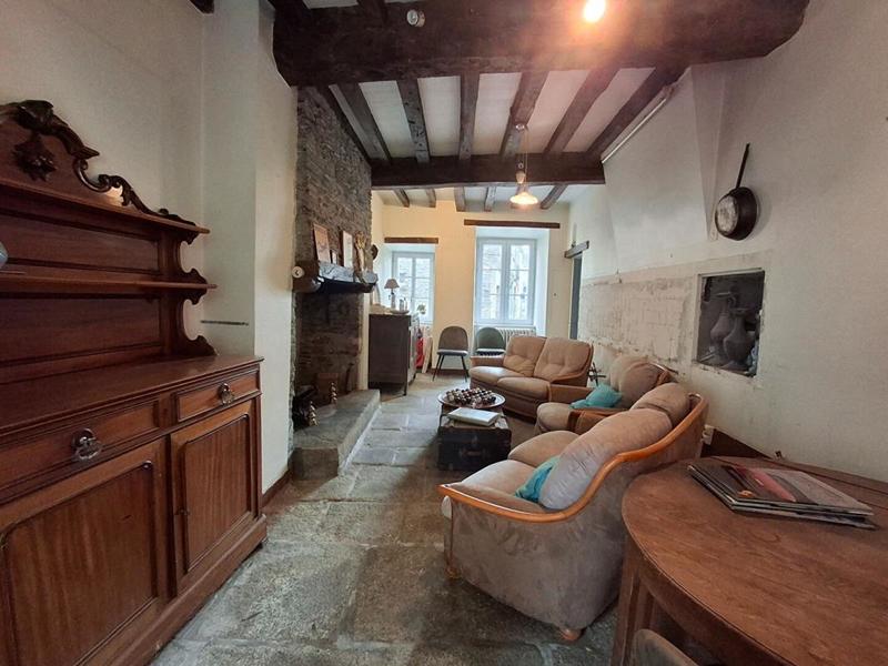 Maison - 280 m² - 10 pièces