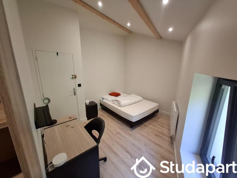 Chambre - 10 m² - 1 pièce