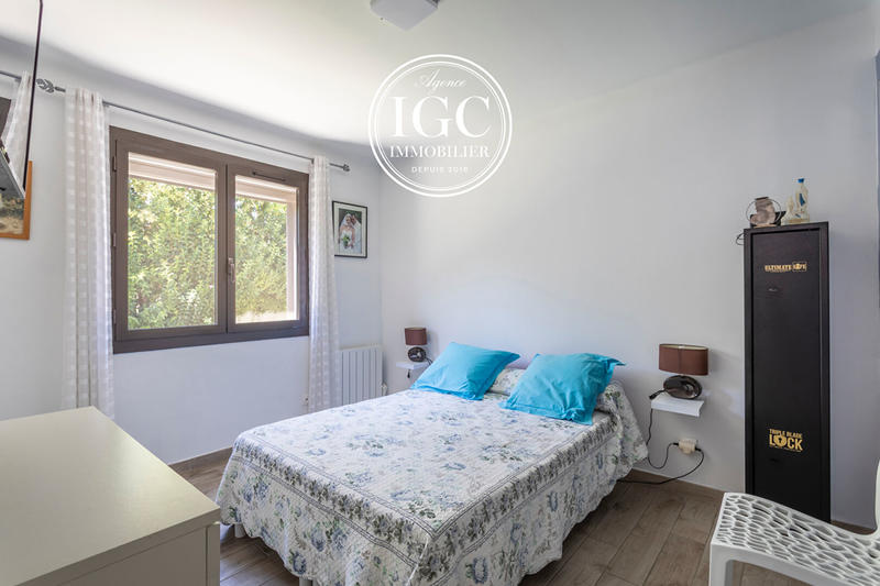 Local commercial - 103 m² - 4 pièces