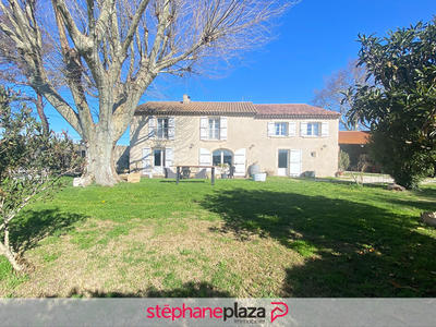 Maison - 205 m² - 9 pièces