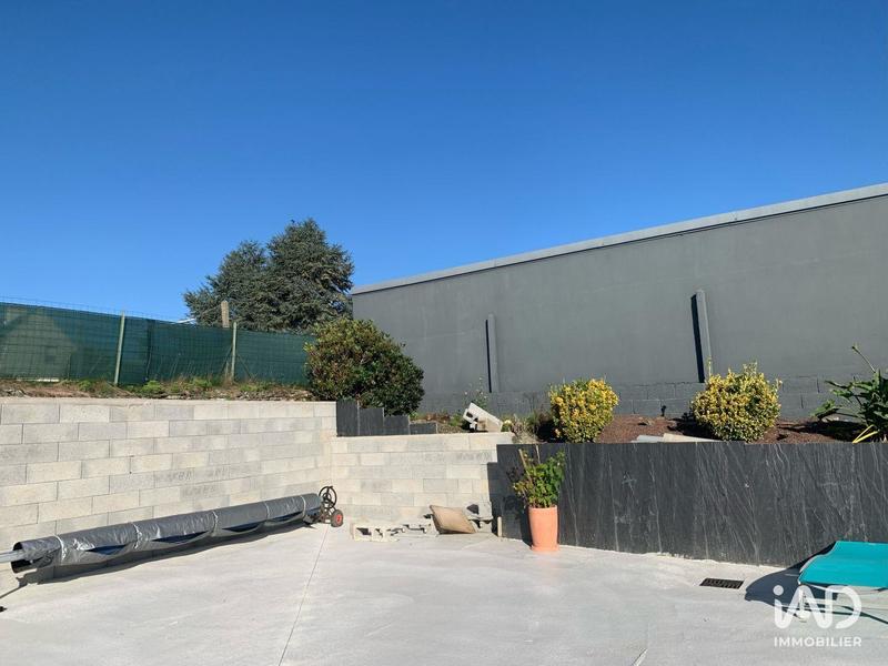 Local commercial - 216 m²