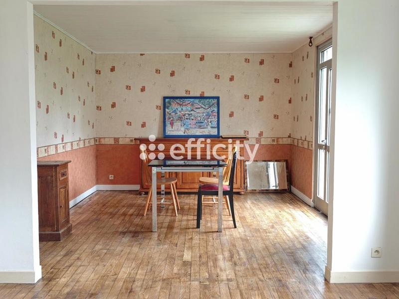 Maison - 99 m² - 6 pièces