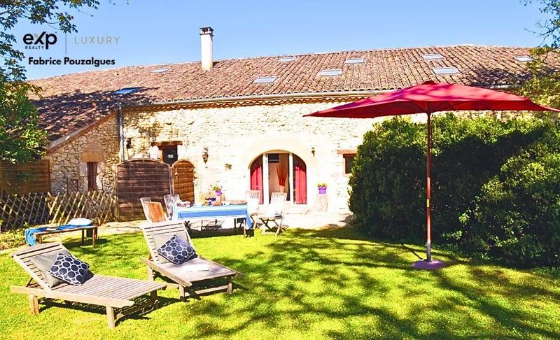 Maison - 715 m² - 29 pièces