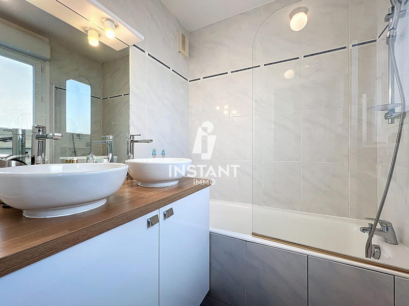 Maison contemporaine - 93 m² - 5 pièces